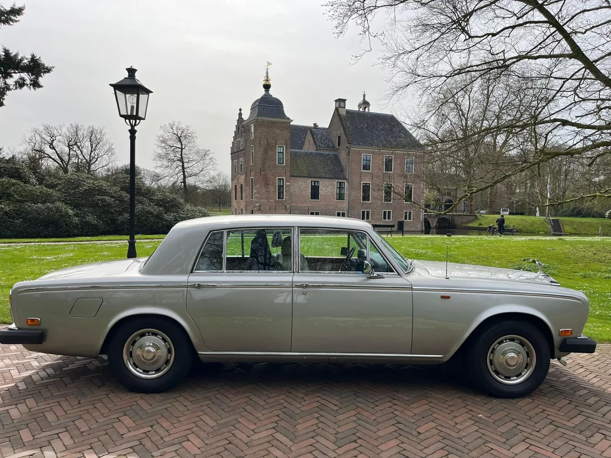 Rolls Royce Silver Shadow II — R&R Trouwauto's